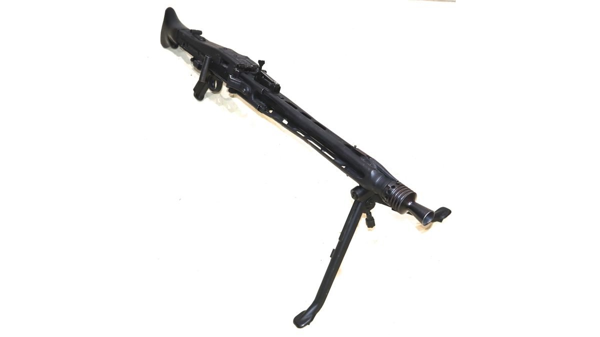 Post War Yugoslavian MG42/53 LMG – SN 033