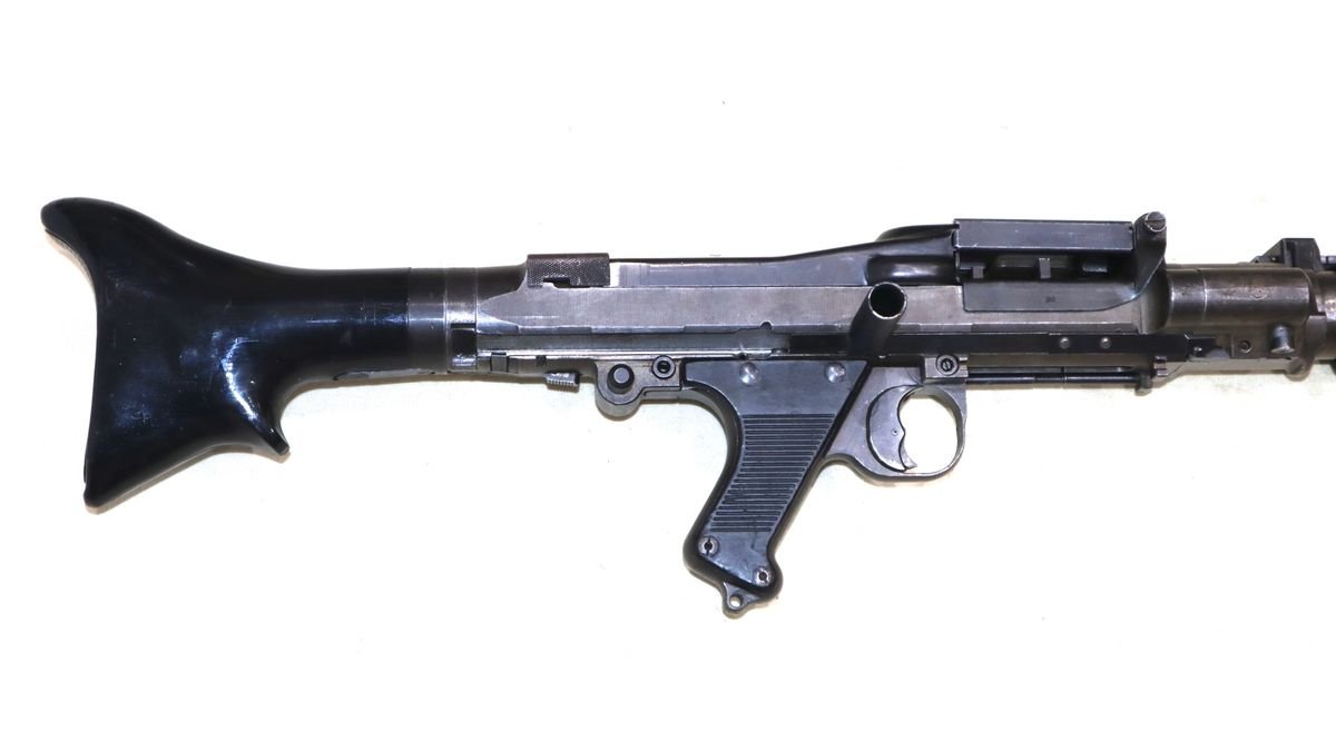 Superb Condition WW2 German 1945 Dated dot Marked MG34 – SN 098 - Image 10