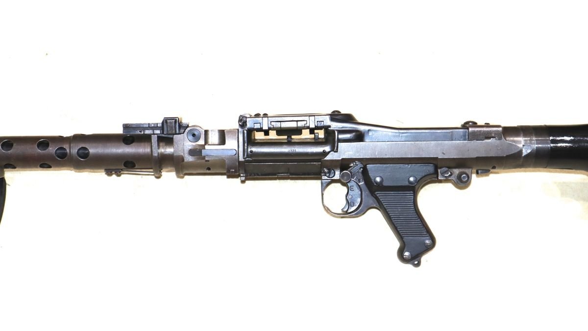 Superb Condition WW2 German 1945 Dated dot Marked MG34 – SN 098 - Image 13