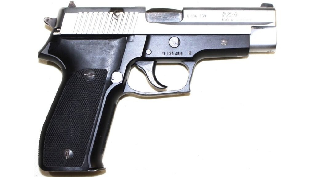 Bi-Coloured Sig P226 – SN 489