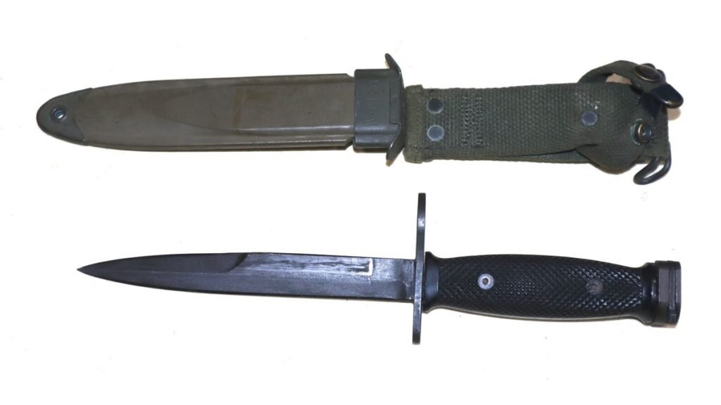 MINT Condition US M7 Bayonet And Scabbard For M16